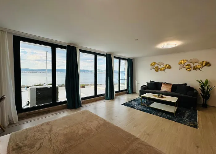 Apartmán Paradiso 'в' - 107 Panoramic Sea View Large Nesebar